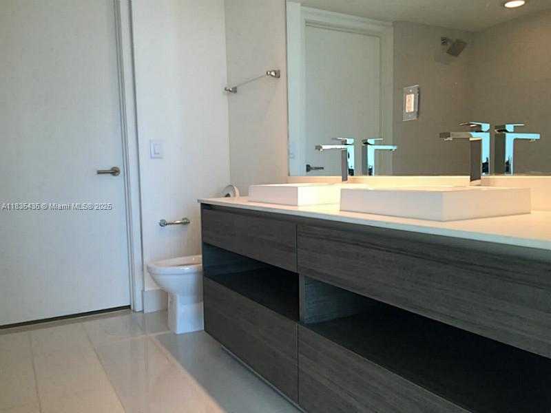 Small Image of 1100 SOUTH MIAMI AV #3203, Miami Number 7