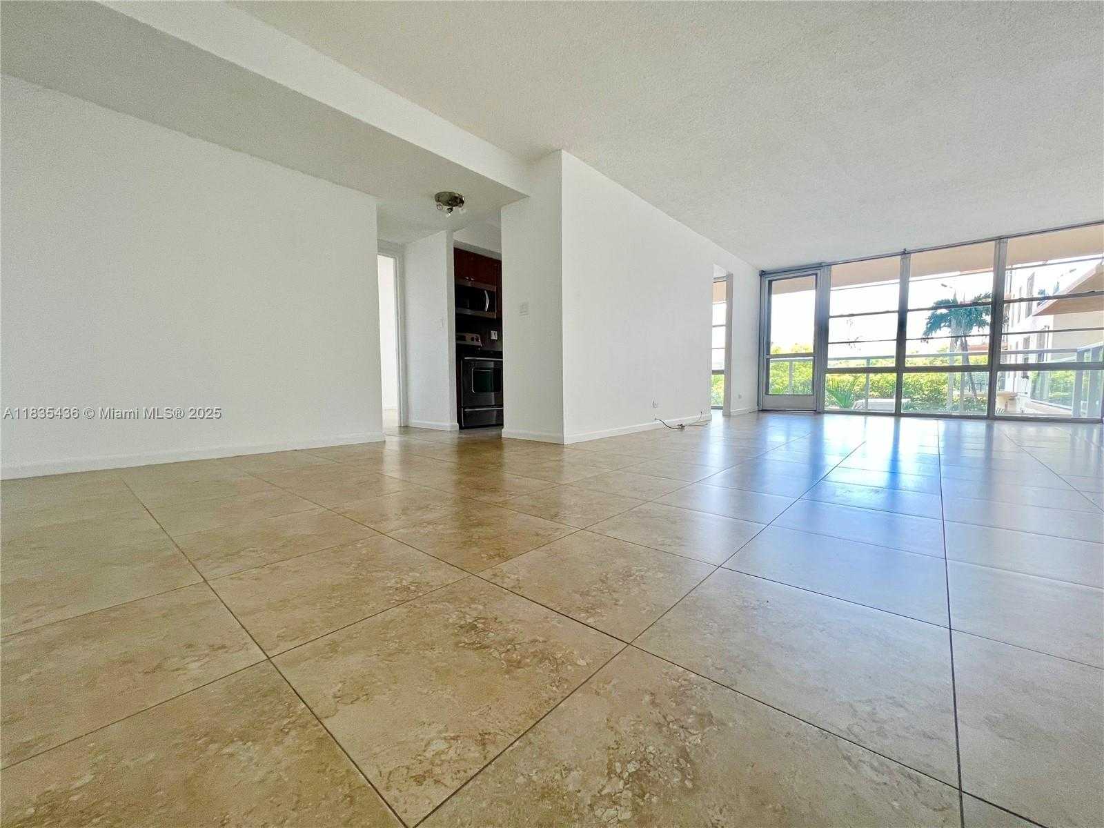Small Image of 230 174TH ST #M01, Sunny Isles Beach Number 7