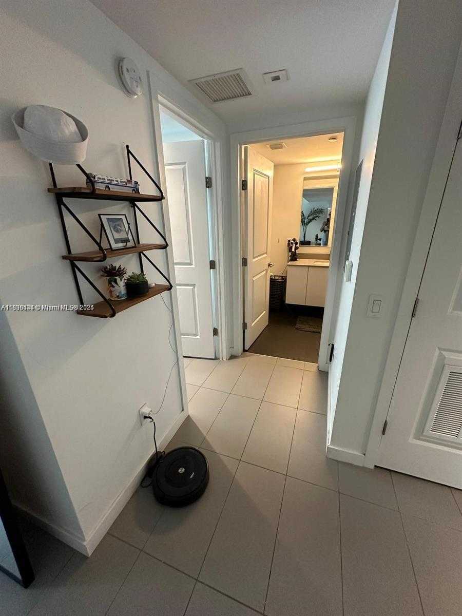 Small Image of 1600 NORTH EAST 1ST AVE #1917, Miami Number 18