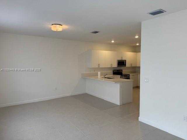 Small Image of 18417 SOUTH WEST 1ST ST #18417, Pembroke Pines Number 12