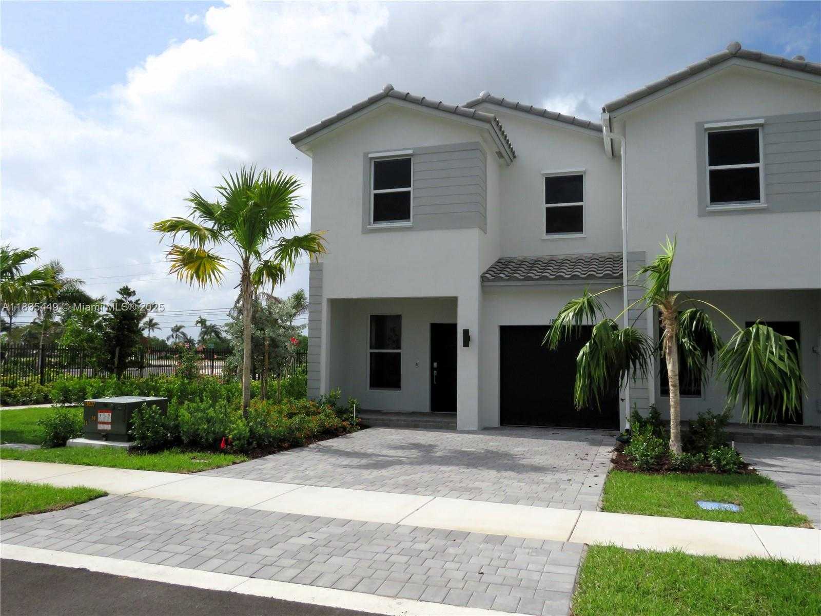 Small Image of 18417 SOUTH WEST 1ST ST #18417, Pembroke Pines Number 2