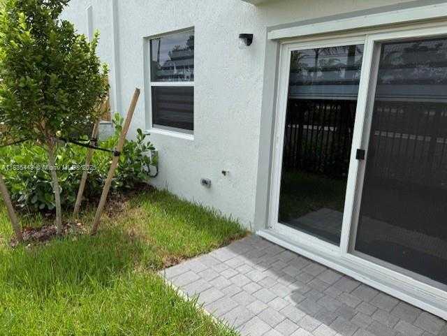 Small Image of 18417 SOUTH WEST 1ST ST #18417, Pembroke Pines Number 30
