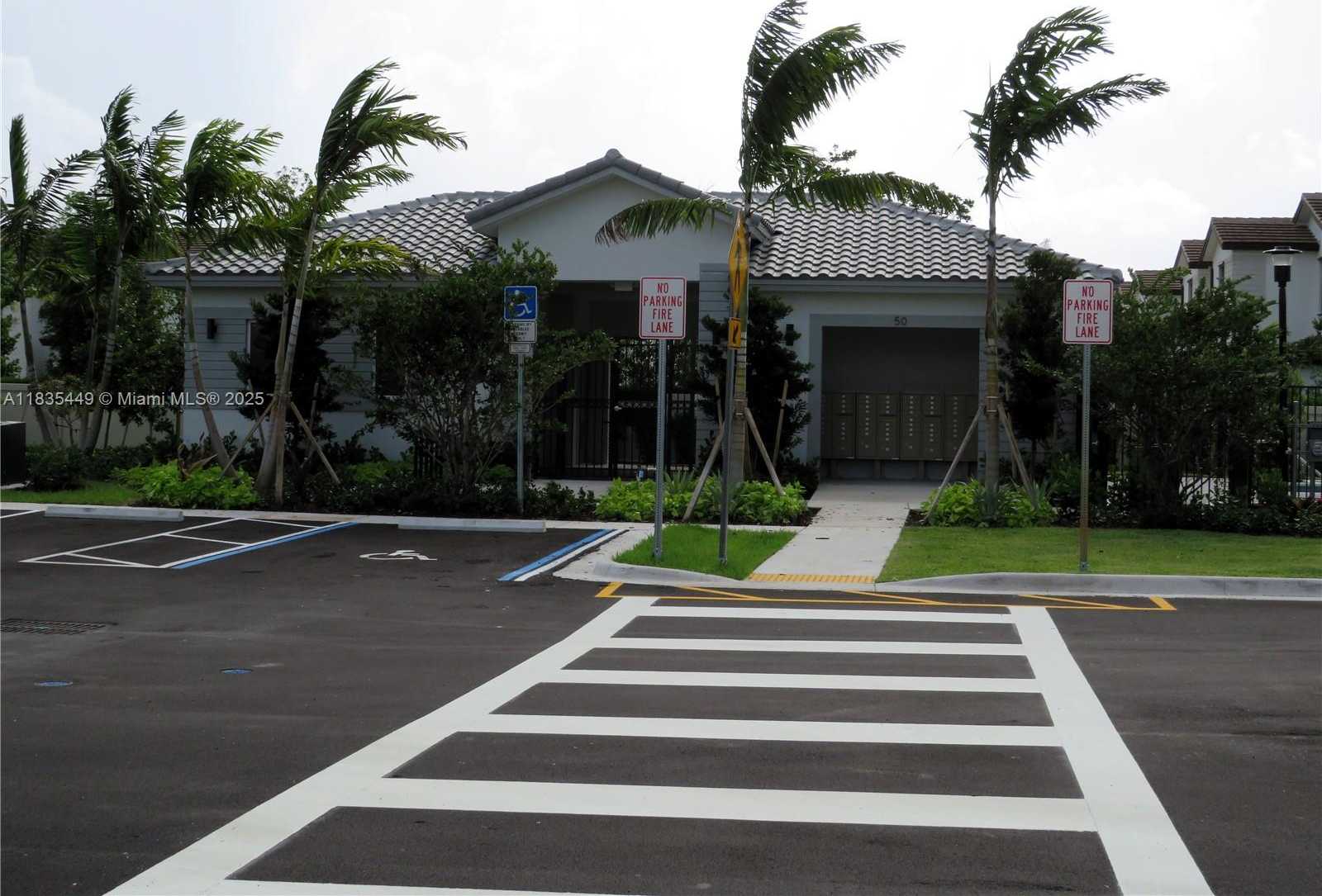 Small Image of 18417 SOUTH WEST 1ST ST #18417, Pembroke Pines Number 32