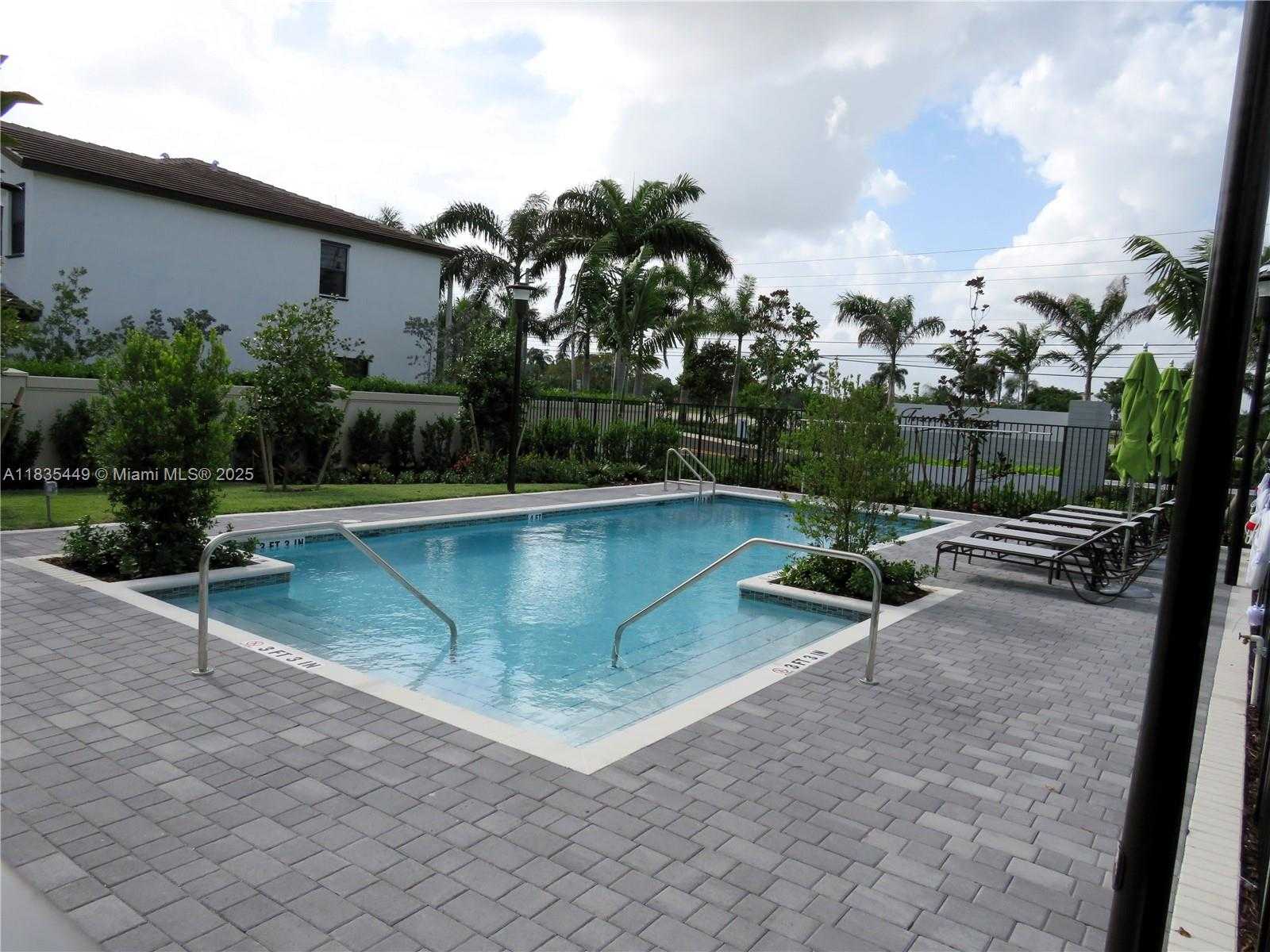 Small Image of 18417 SOUTH WEST 1ST ST #18417, Pembroke Pines Number 35