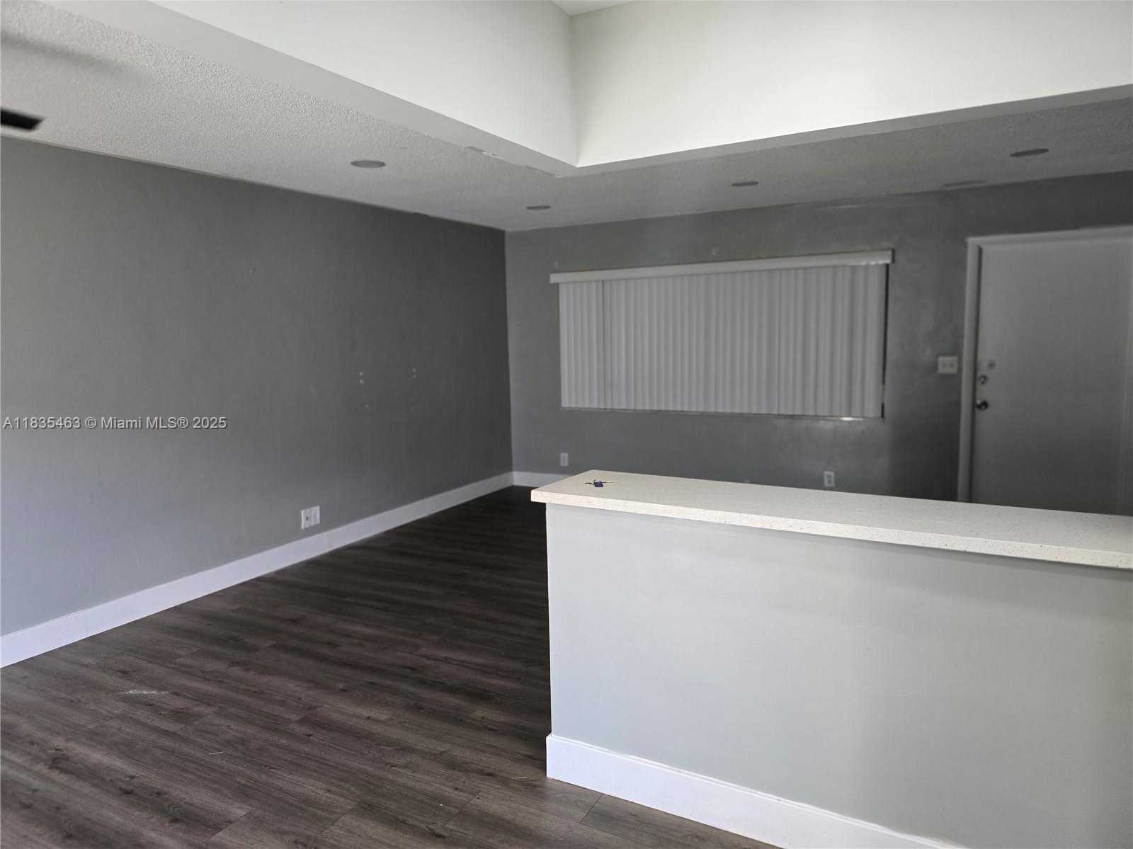 Small Image of 3711 VAN BUREN ST #2, Hollywood Number 4
