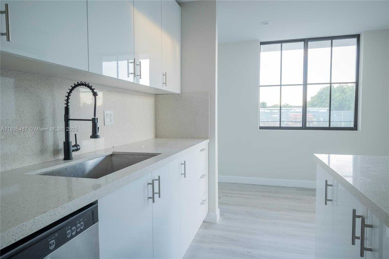 Small Image of 18020 SOUTH WEST 103RD AVE, Miami Number 14