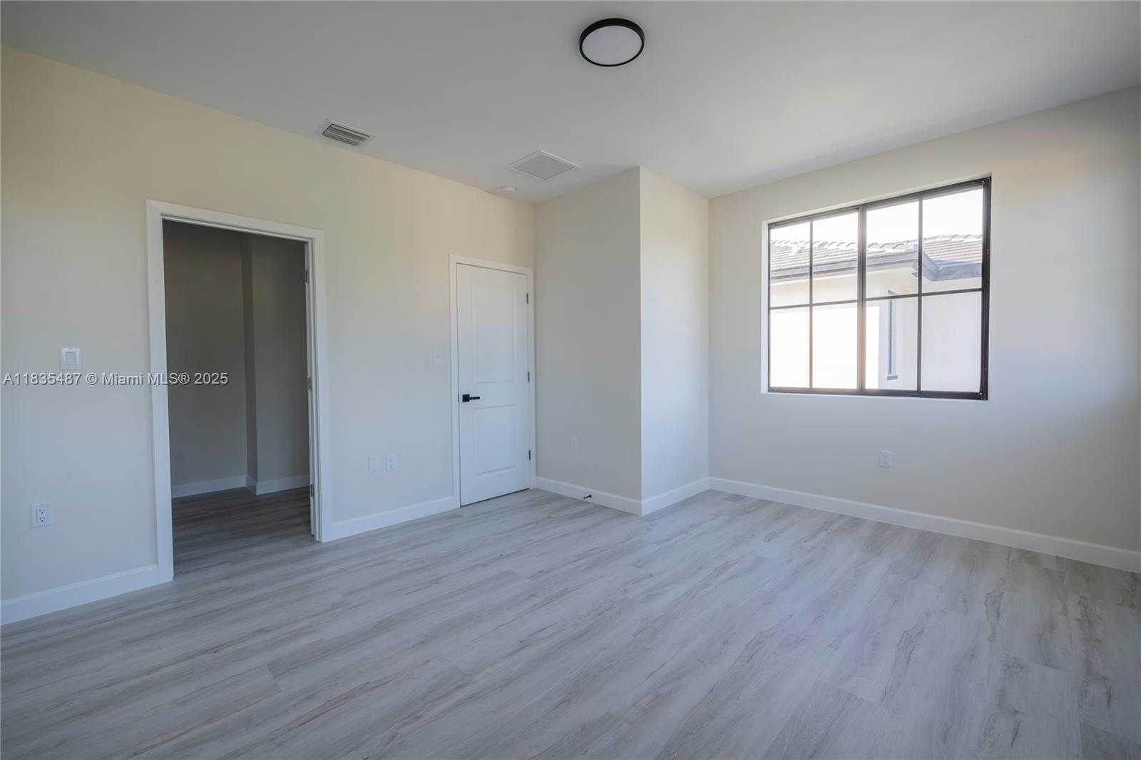 Small Image of 18020 SOUTH WEST 103RD AVE, Miami Number 20