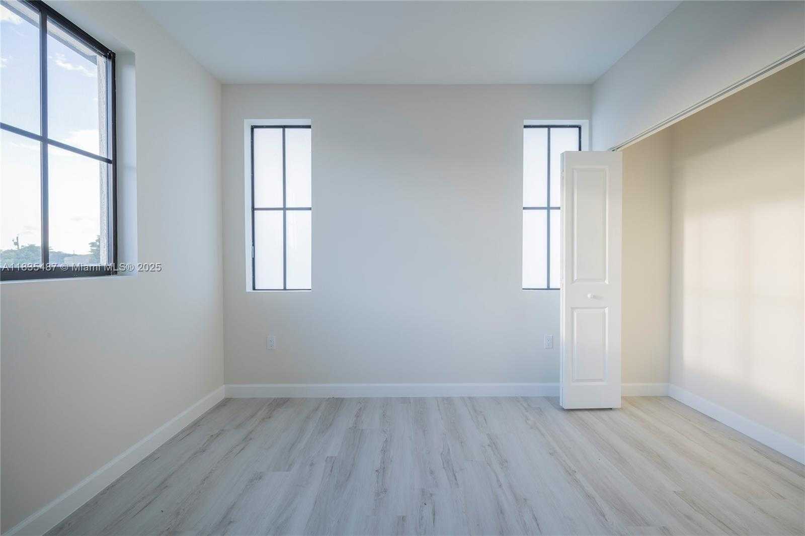 Small Image of 18020 SOUTH WEST 103RD AVE, Miami Number 28