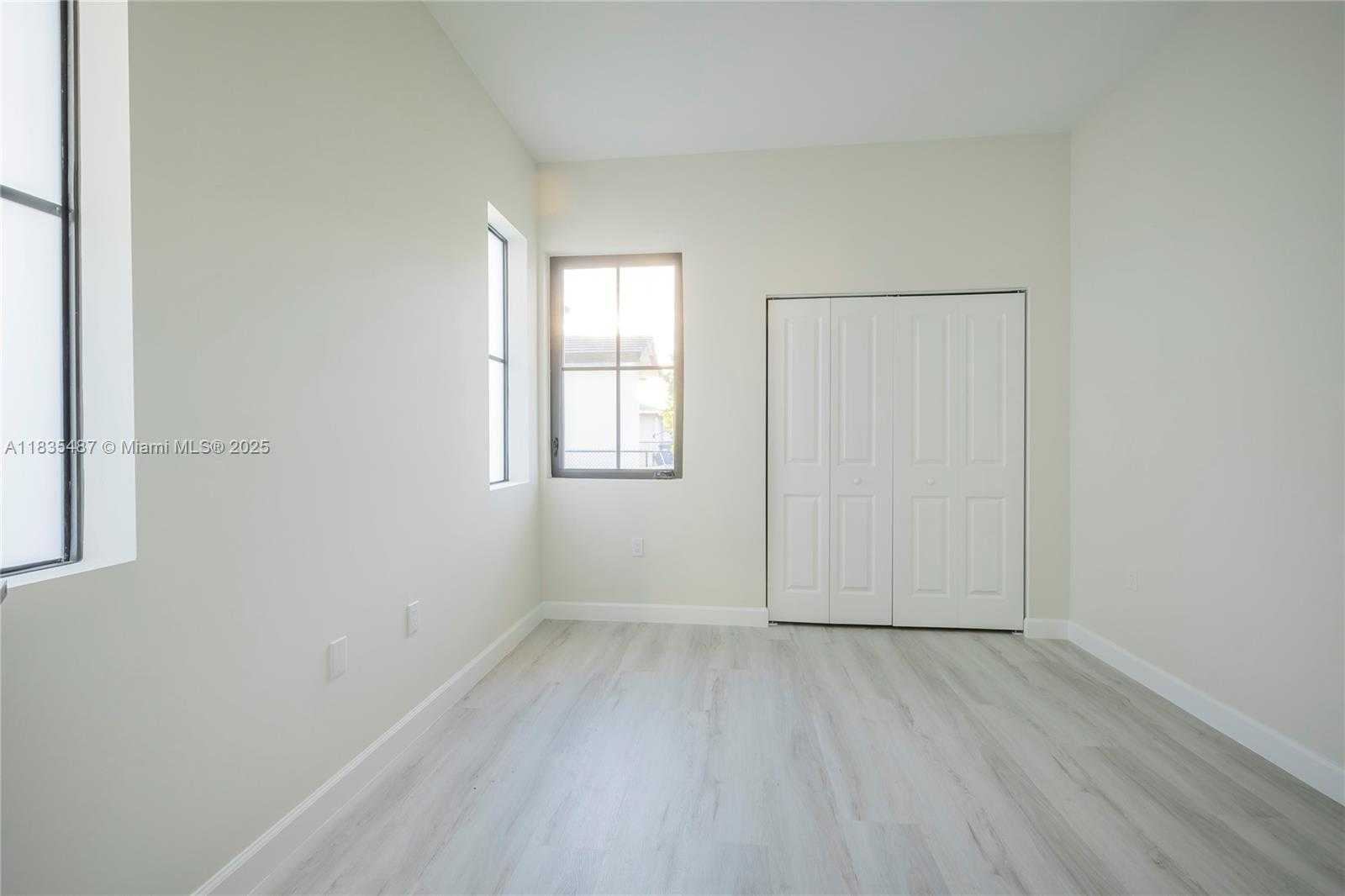 Small Image of 18020 SOUTH WEST 103RD AVE, Miami Number 34