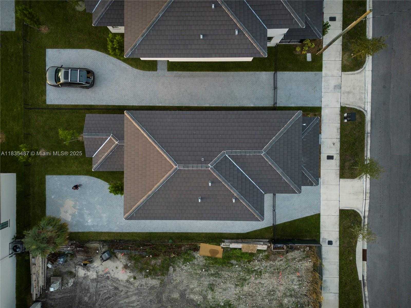 Small Image of 18020 SOUTH WEST 103RD AVE, Miami Number 43
