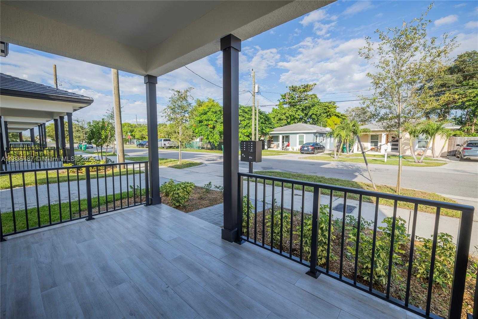Small Image of 18020 SOUTH WEST 103RD AVE, Miami Number 6
