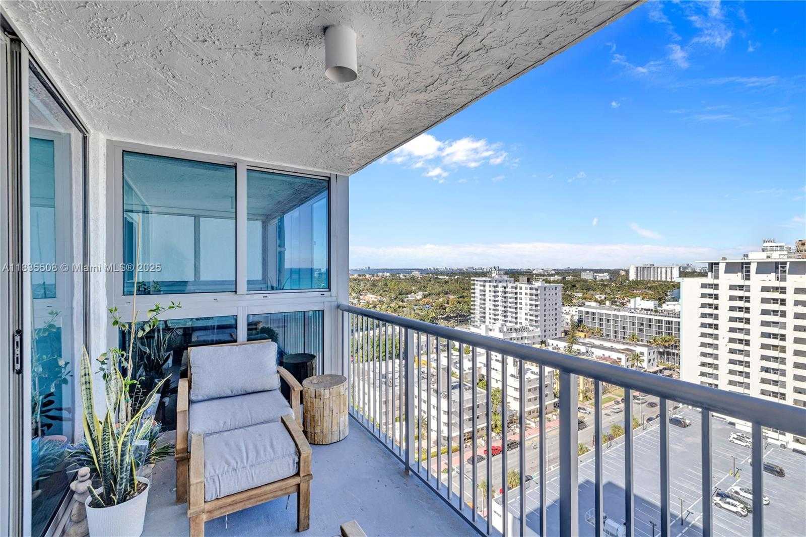 Small Image of 2655 COLLINS AVE #2005, Miami Beach Number 16