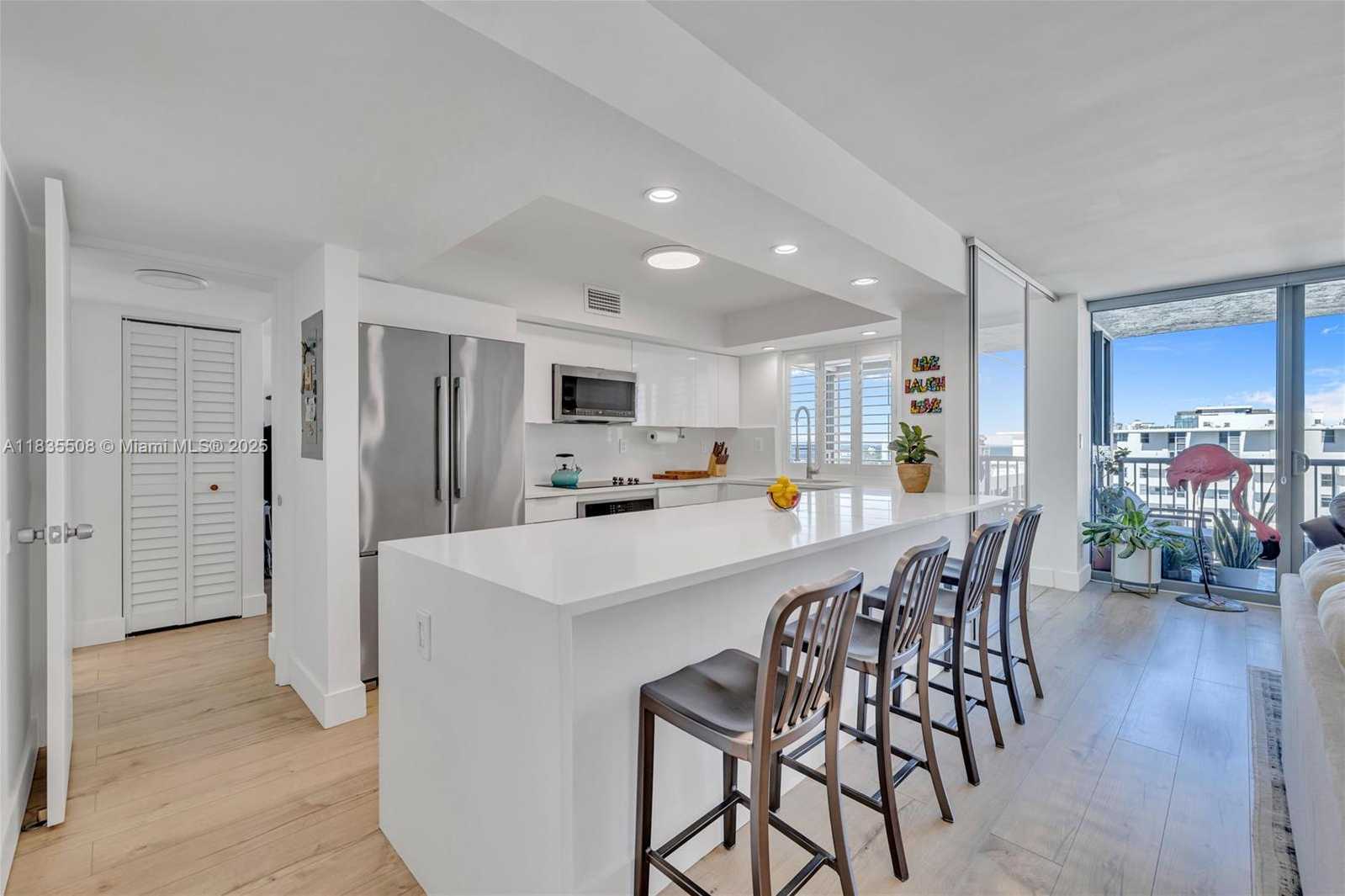 Small Image of 2655 COLLINS AVE #2005, Miami Beach Number 2