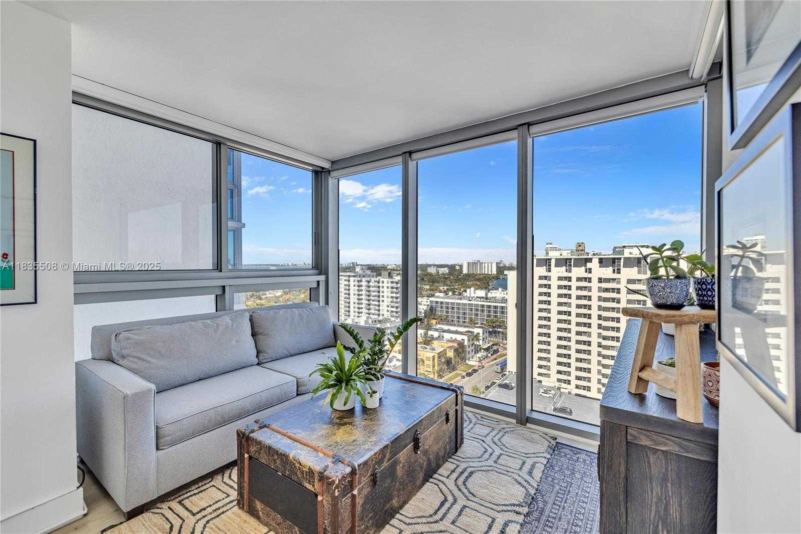 Small Image of 2655 COLLINS AVE #2005, Miami Beach Number 20