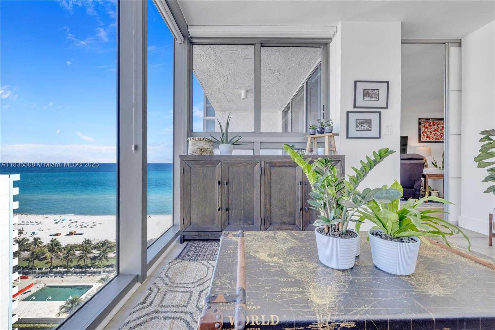 Small Image of 2655 COLLINS AVE #2005, Miami Beach Number 22