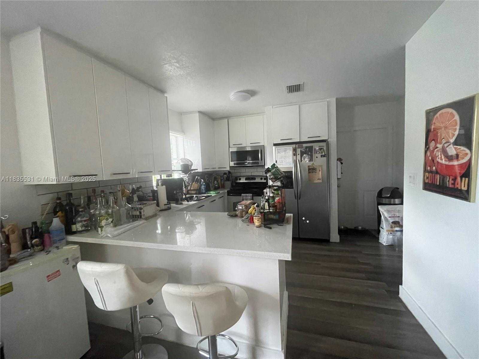 Small Image of 6316 NORTH WEST 1ST CT, Miami Number 4