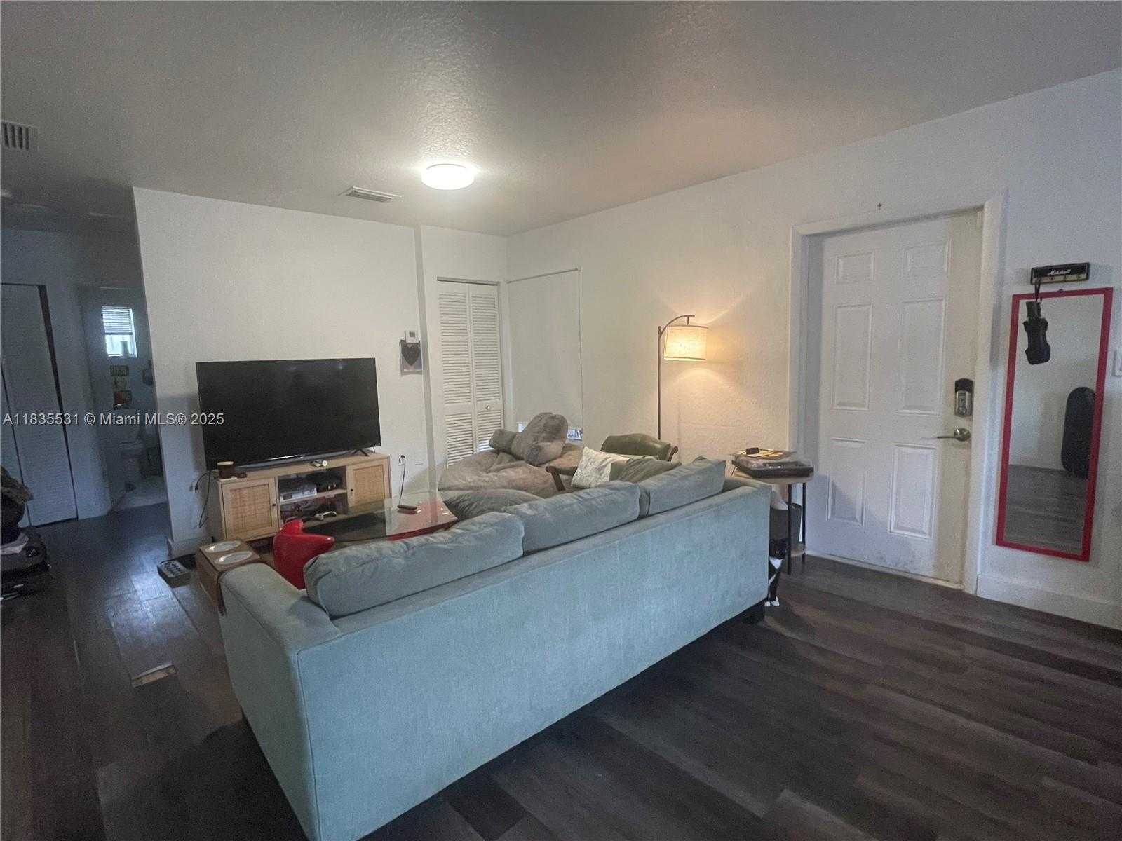 Small Image of 6316 NORTH WEST 1ST CT, Miami Number 9