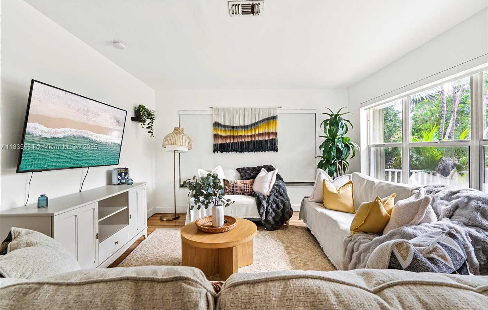 Small Image of 1031 NORTH EAST LITTLE RIVER DR #1031, Miami Number 37