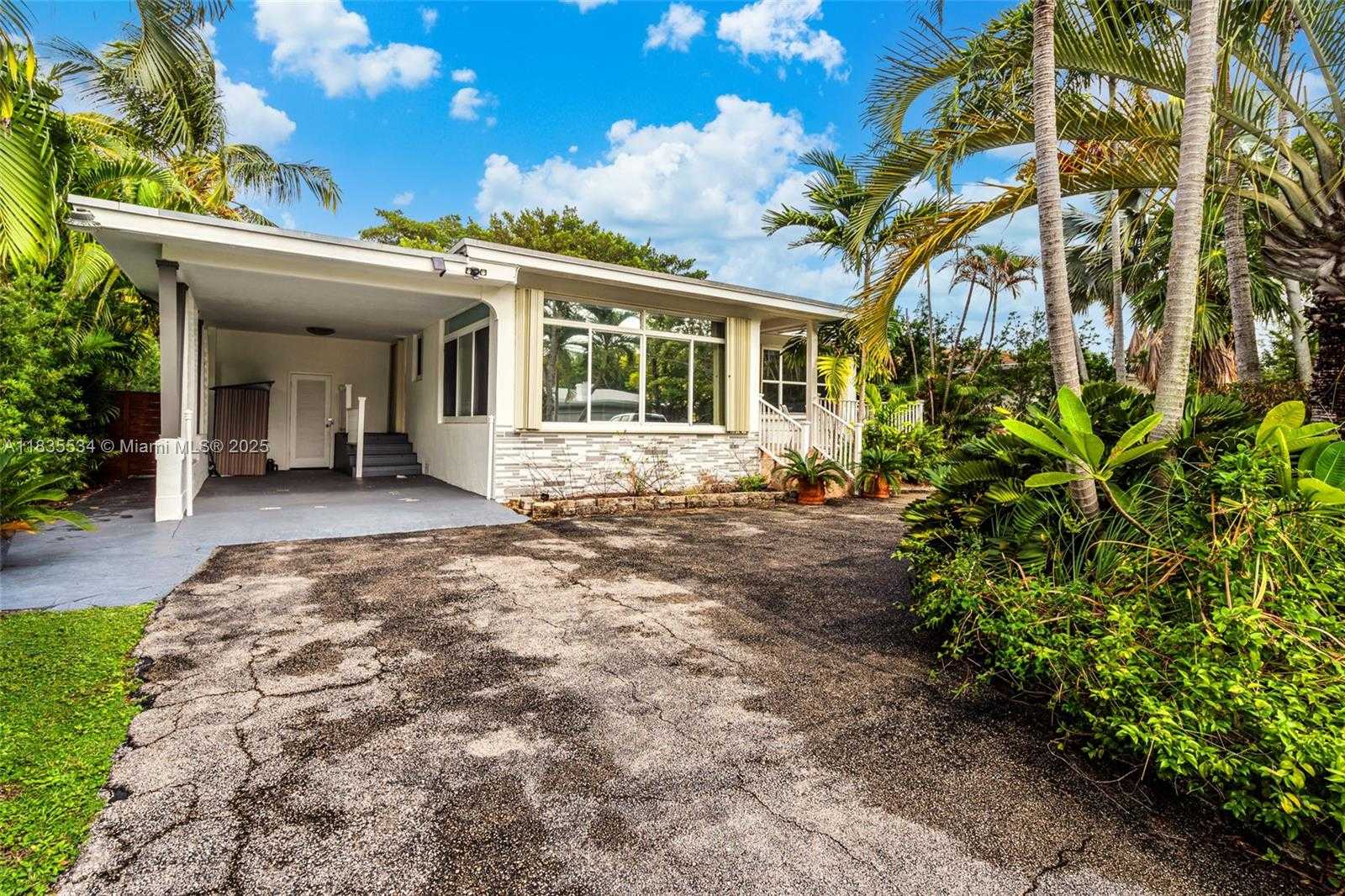 Small Image of 1031 NORTH EAST LITTLE RIVER DR #1031, Miami Number 40