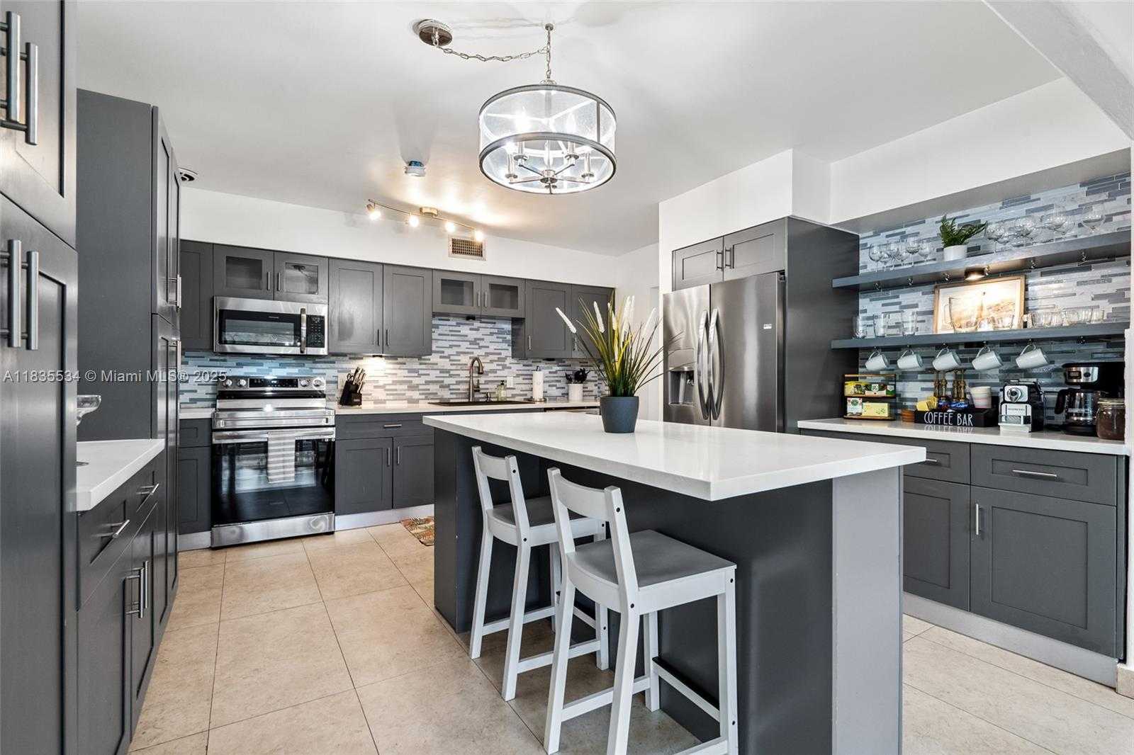 Small Image of 1031 NORTH EAST LITTLE RIVER DR #1031, Miami Number 6
