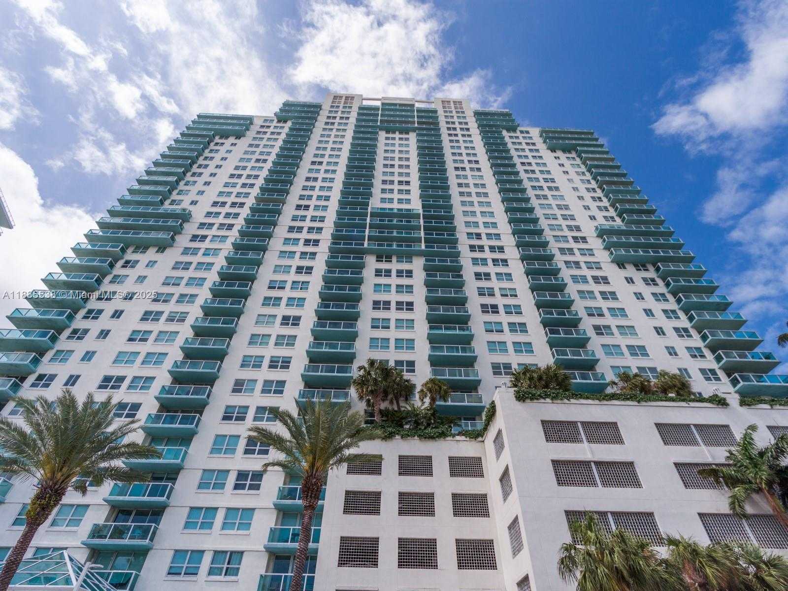 Small Image of 650 WEST AVE #2409, Miami Beach Number 2
