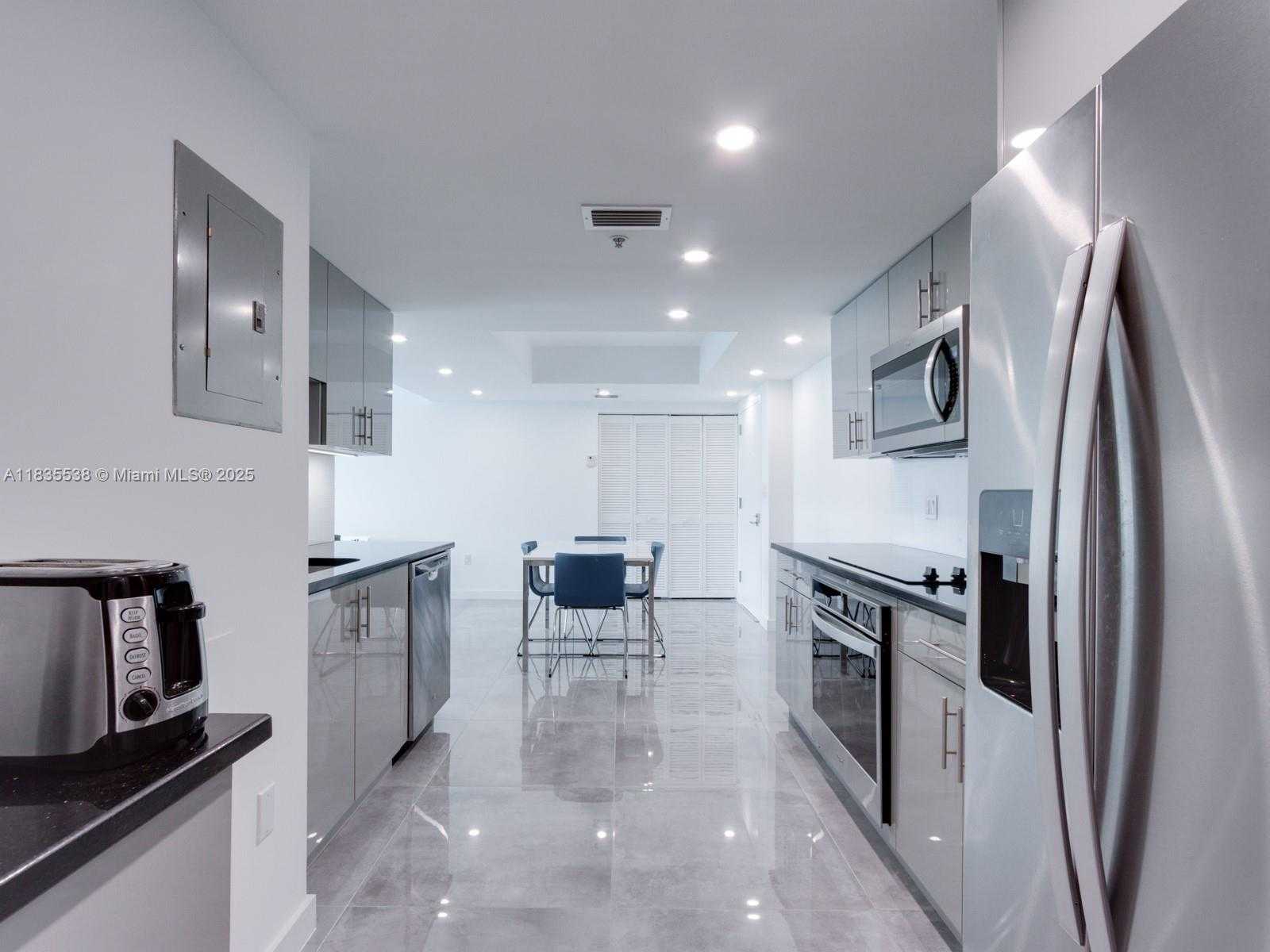 Small Image of 650 WEST AVE #2409, Miami Beach Number 22