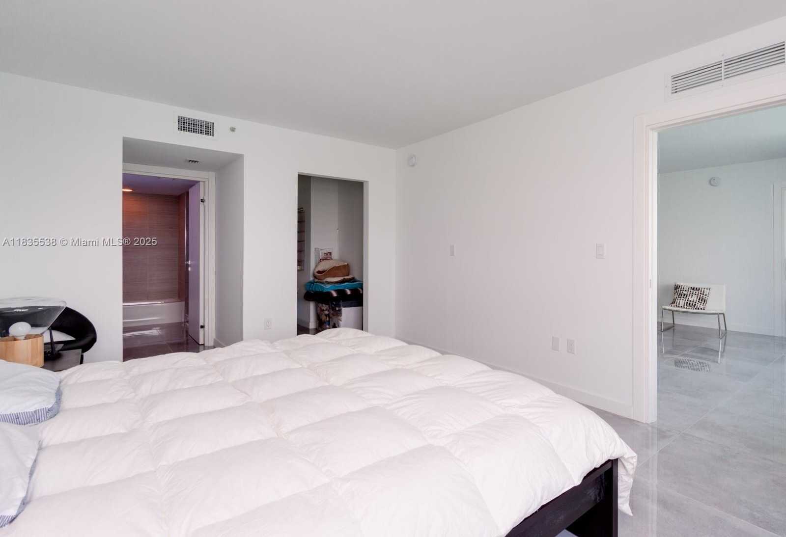 Small Image of 650 WEST AVE #2409, Miami Beach Number 27