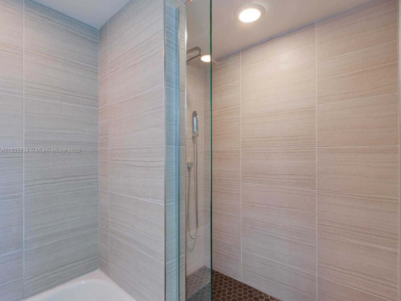 Small Image of 650 WEST AVE #2409, Miami Beach Number 32