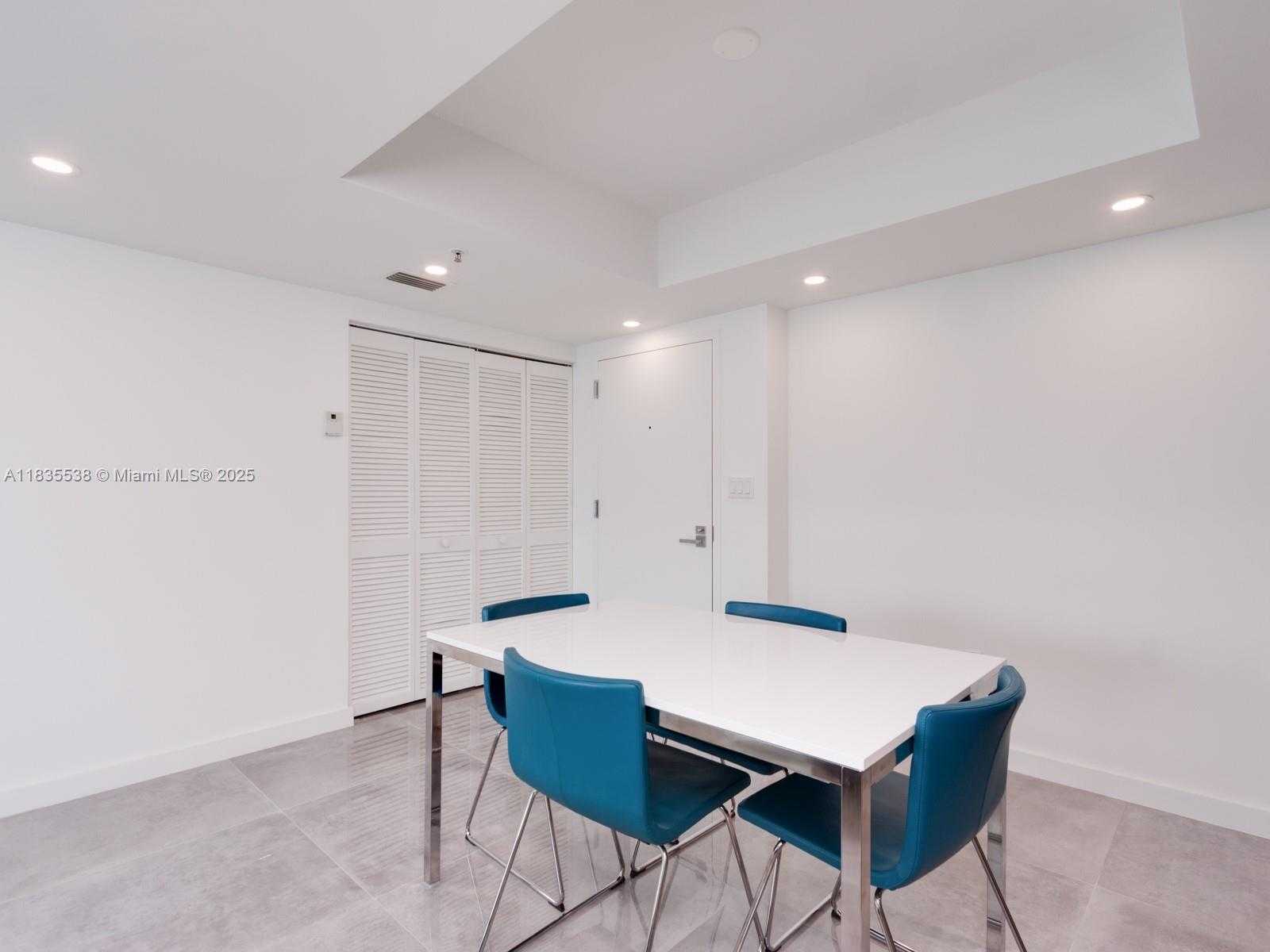 Small Image of 650 WEST AVE #2409, Miami Beach Number 6