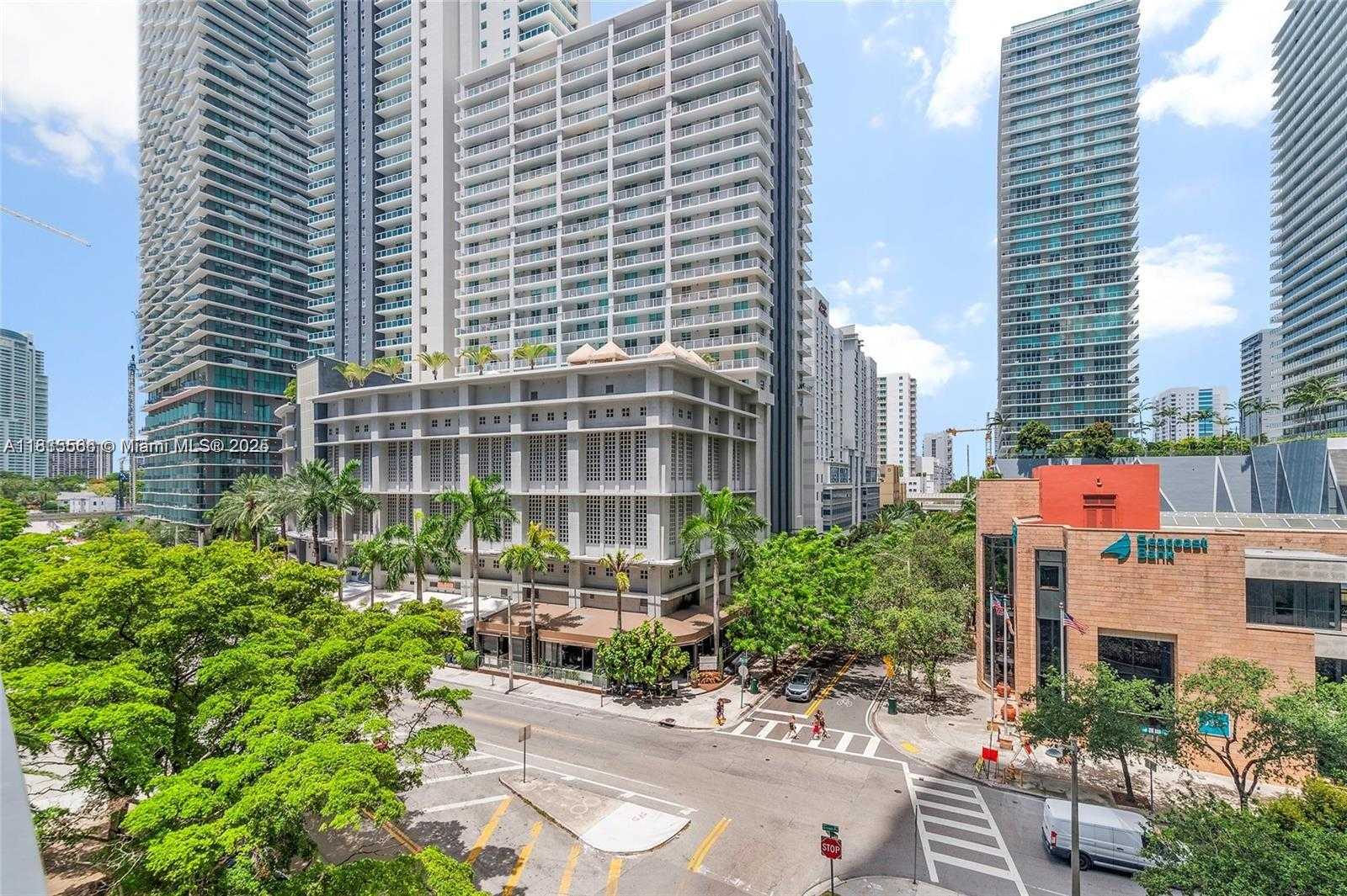 Small Image of 1080 BRICKELL AVE #513, Miami Number 4