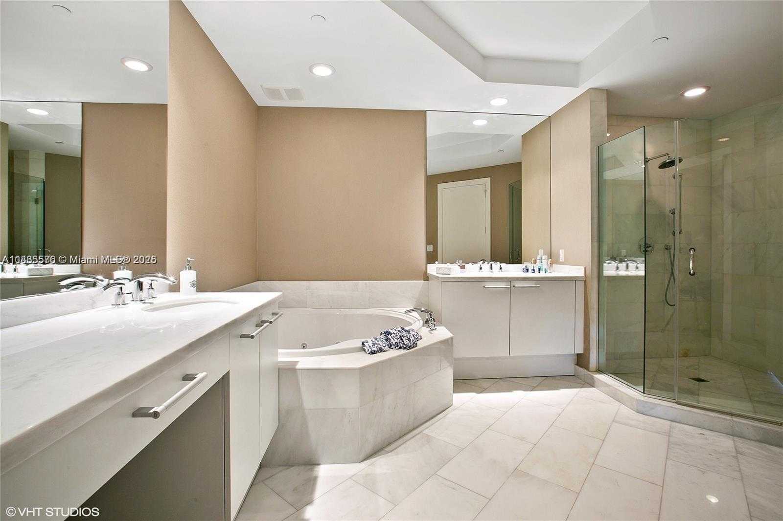 Small Image of 4100 ISLAND BLVD #701, Aventura Number 12