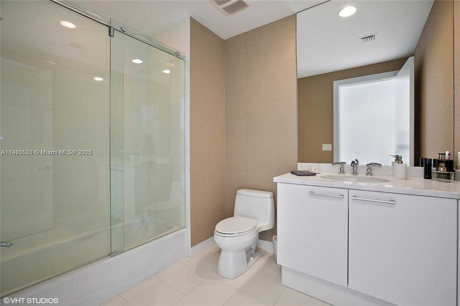 Small Image of 4100 ISLAND BLVD #701, Aventura Number 13