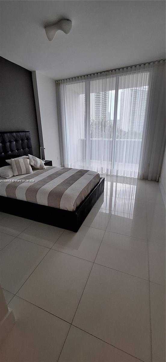 Small Image of 4100 ISLAND BLVD #701, Aventura Number 16