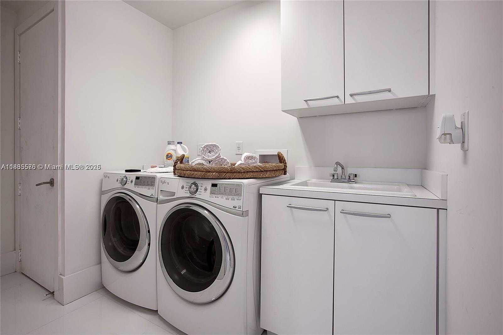 Small Image of 4100 ISLAND BLVD #701, Aventura Number 17