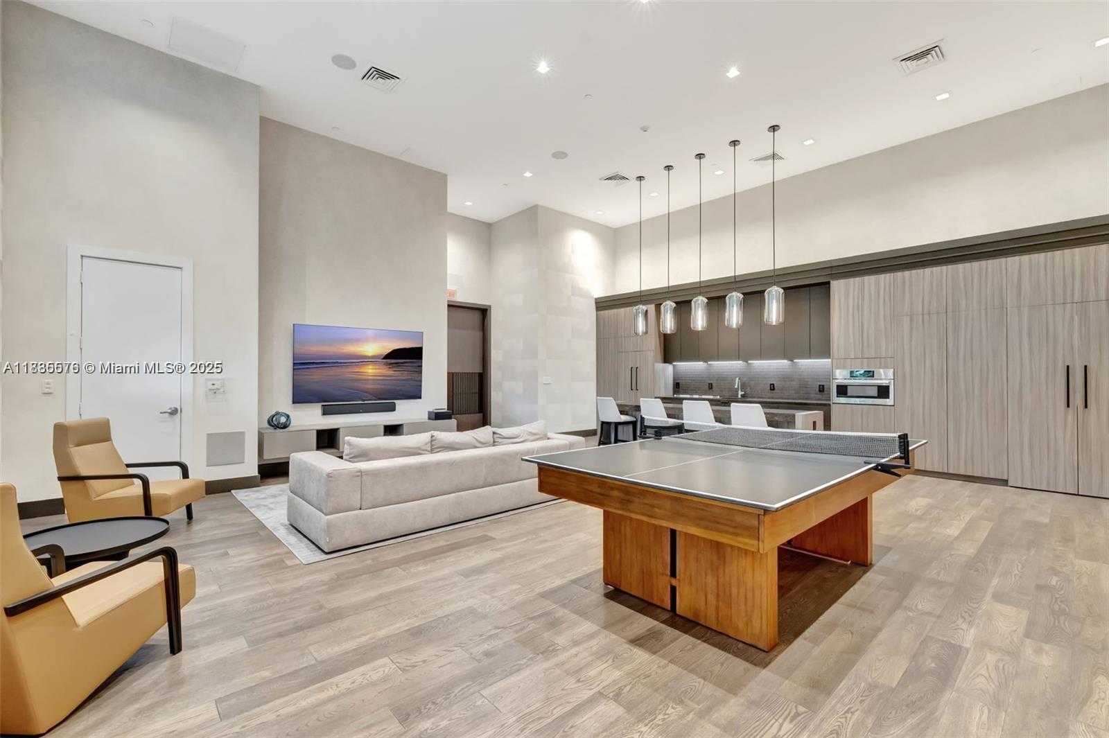 Small Image of 4100 ISLAND BLVD #701, Aventura Number 30