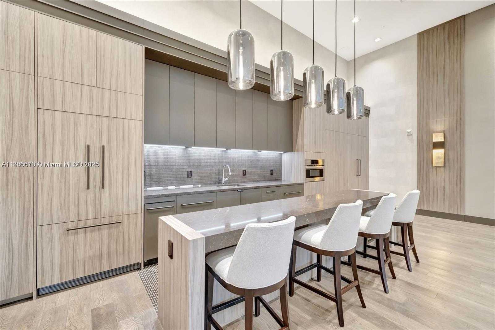 Small Image of 4100 ISLAND BLVD #701, Aventura Number 32