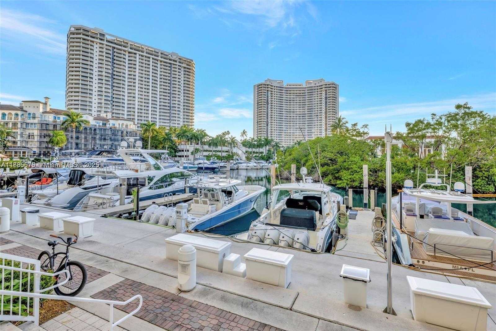 Small Image of 4100 ISLAND BLVD #701, Aventura Number 33