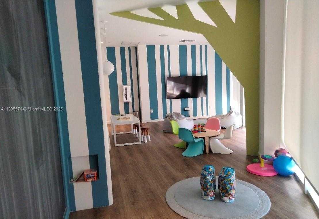 Small Image of 4100 ISLAND BLVD #701, Aventura Number 42