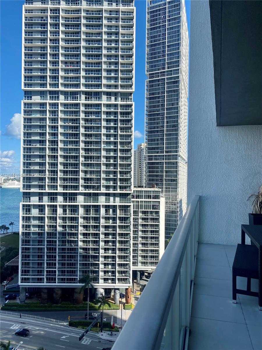 Small Image of 500 BRICKELL AVE #1807, Miami Number 12