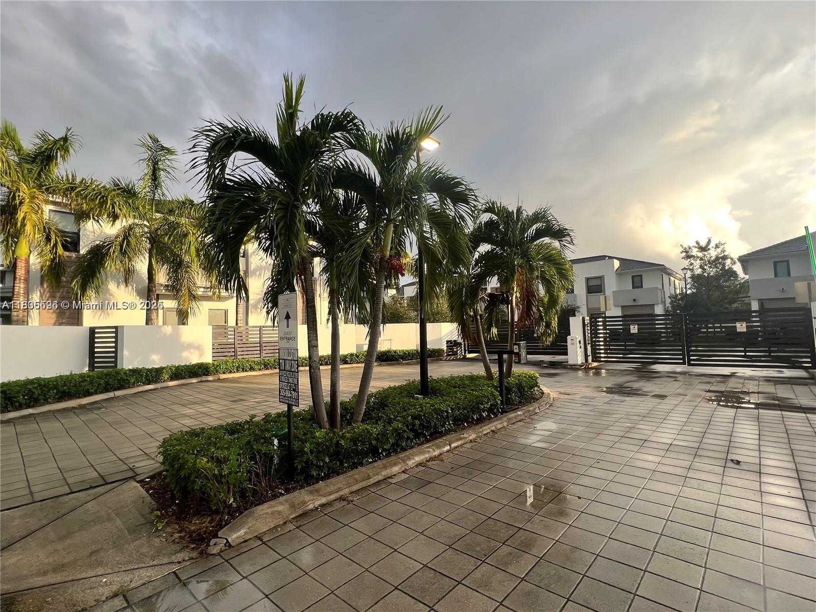 Small Image of Miami Number 29