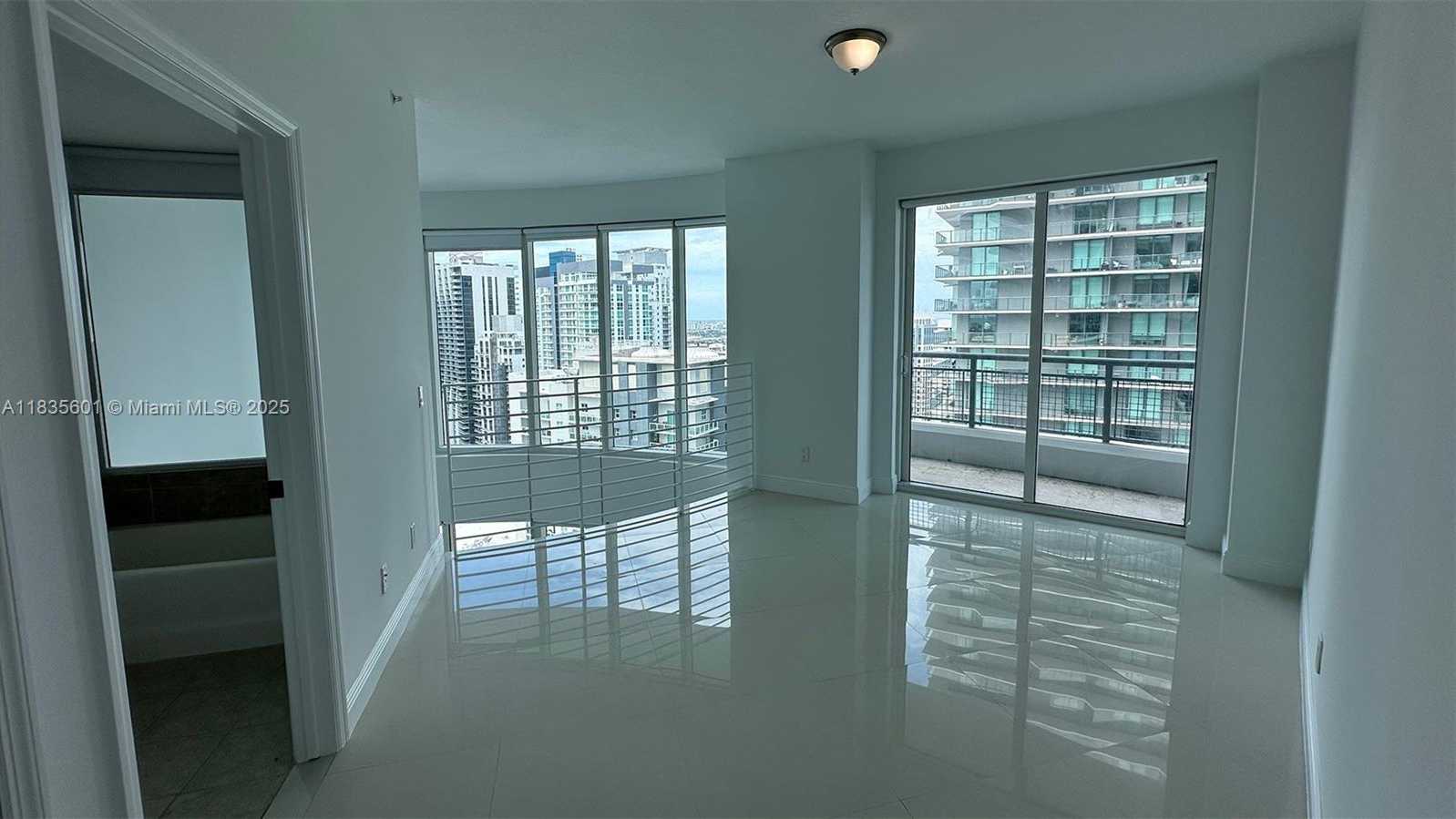 Small Image of 60 SOUTH WEST 13TH ST #3624, Miami Number 17