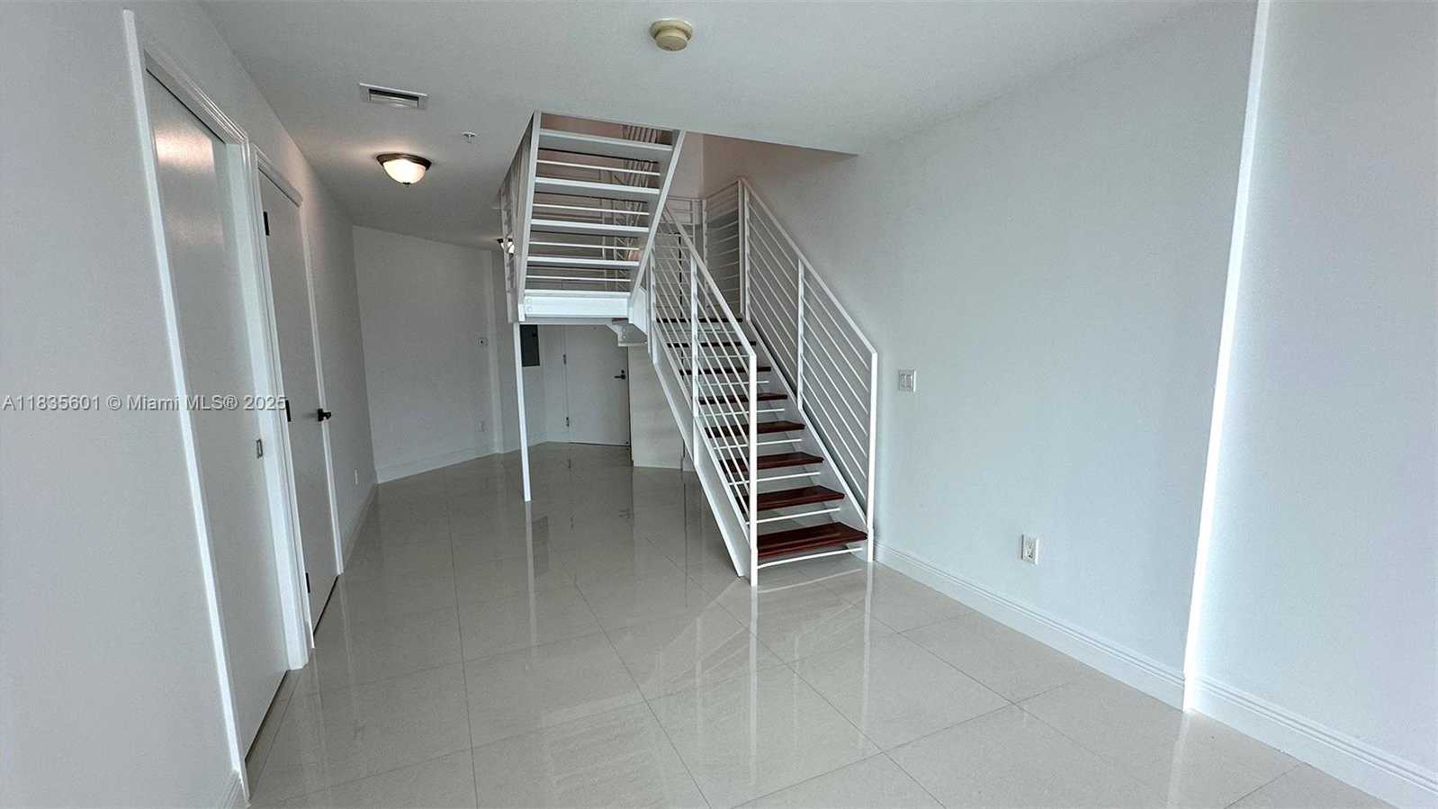 Small Image of 60 SOUTH WEST 13TH ST #3624, Miami Number 8