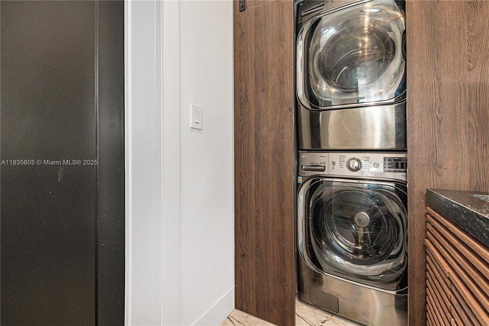 Small Image of 365 FAIRWAY DR, Miami Beach Number 18