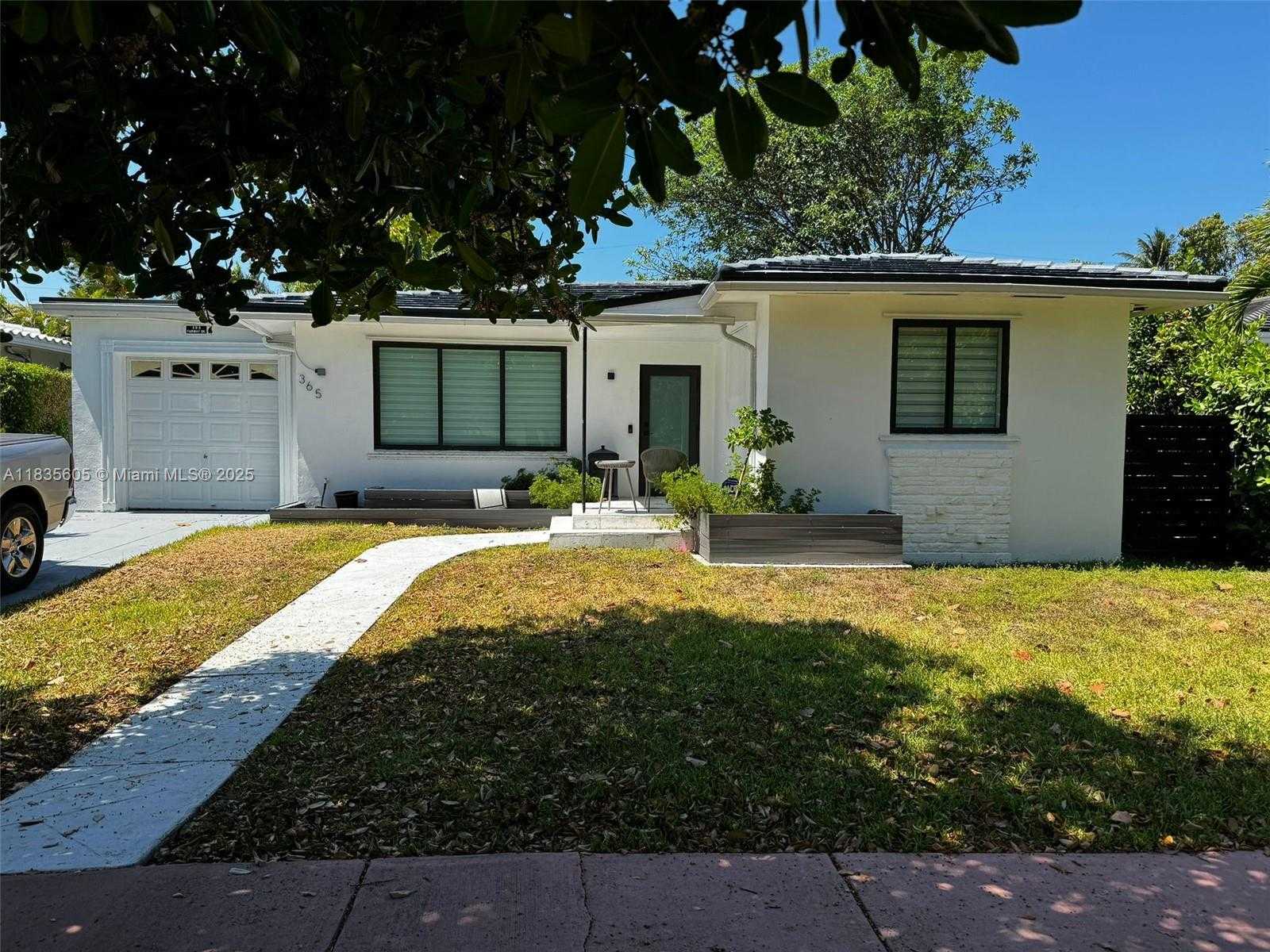Small Image of 365 FAIRWAY DR, Miami Beach Number 3