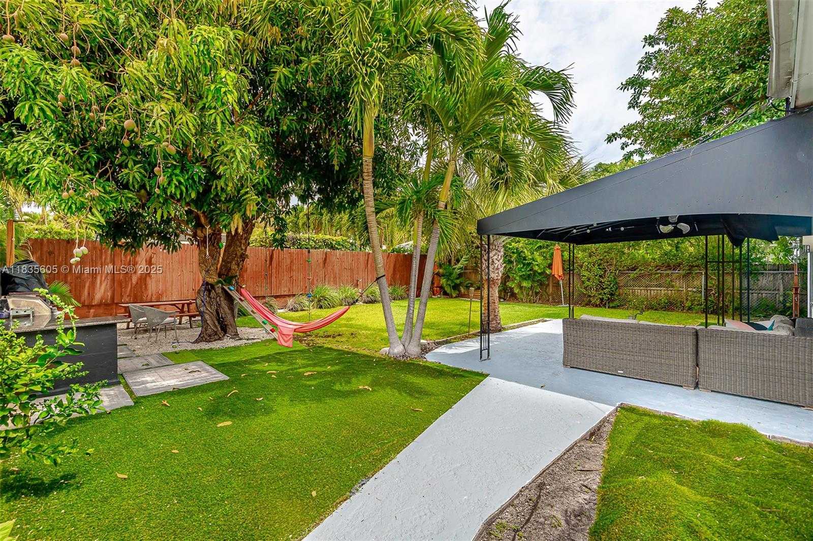 Small Image of 365 FAIRWAY DR, Miami Beach Number 31