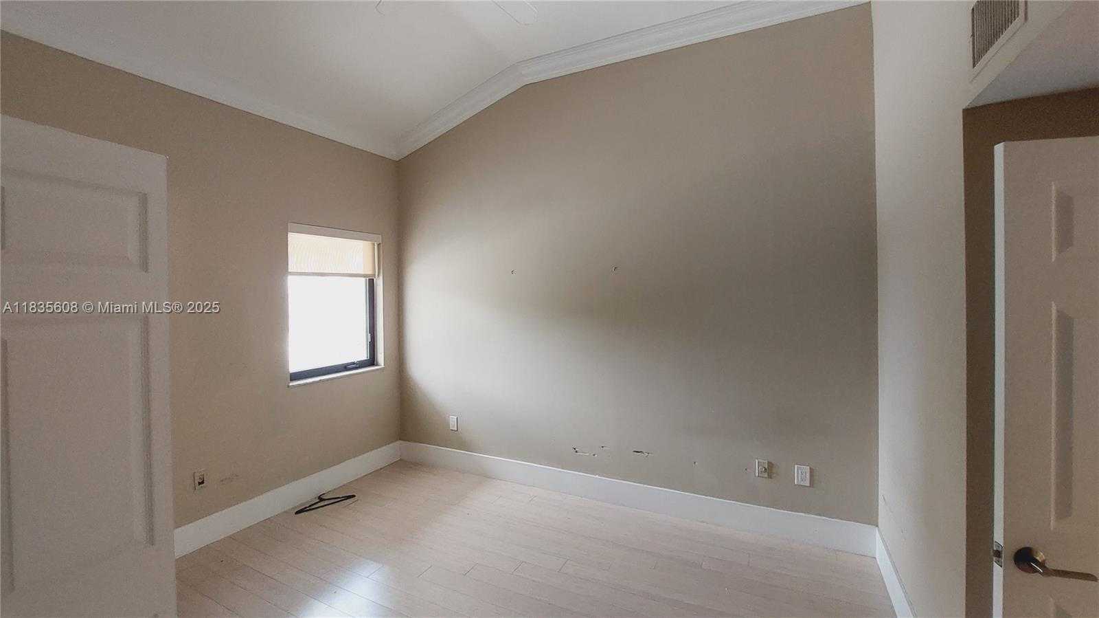 Small Image of 255 POINCIANA DR #605, Sunny Isles Beach Number 15