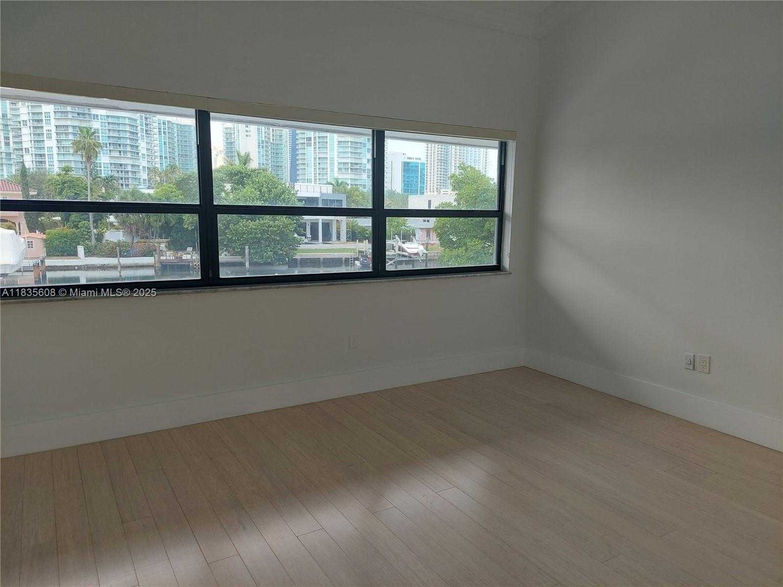 Small Image of 255 POINCIANA #605, Sunny Isles Beach Number 33