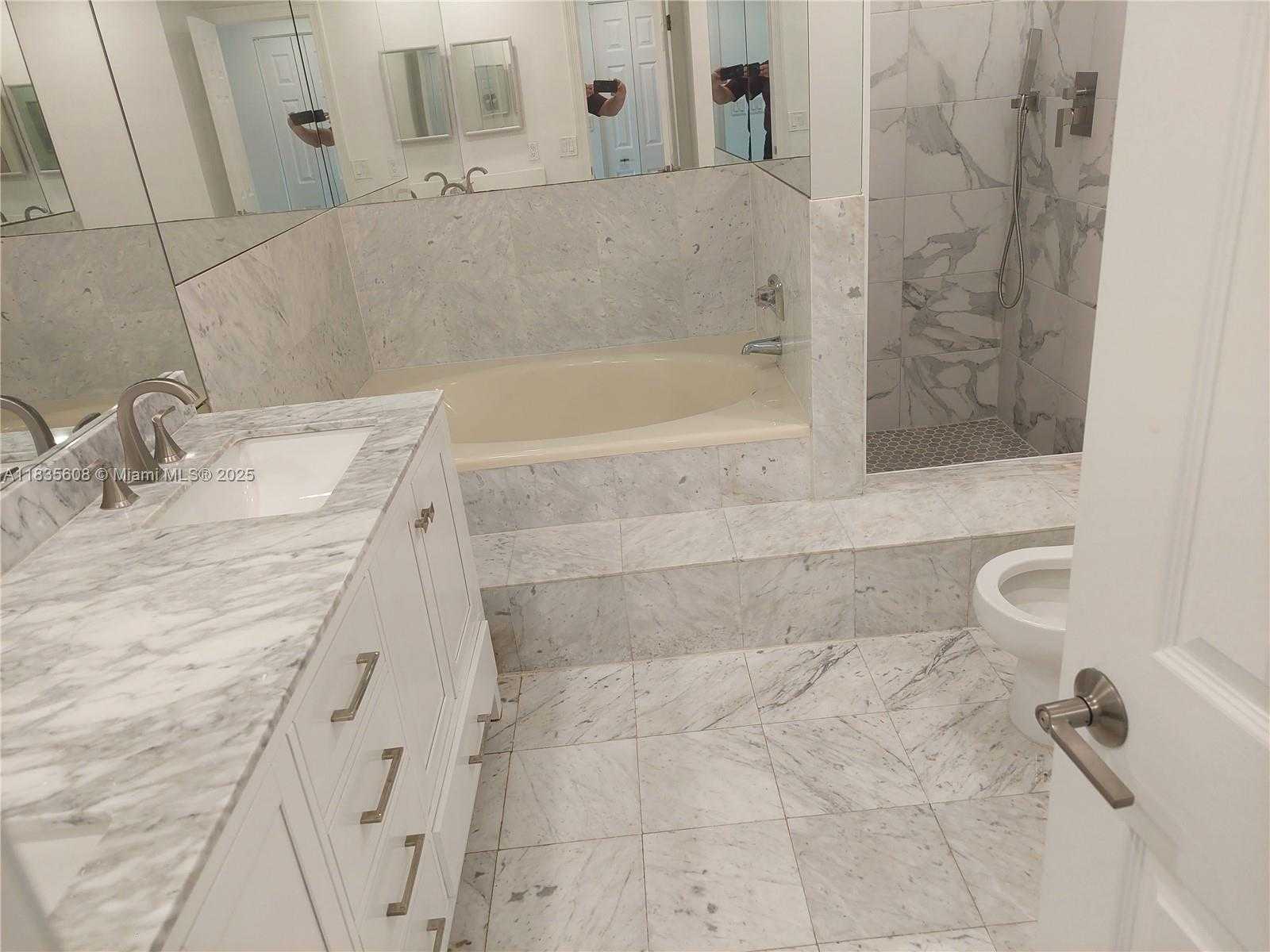 Small Image of 255 POINCIANA #605, Sunny Isles Beach Number 37