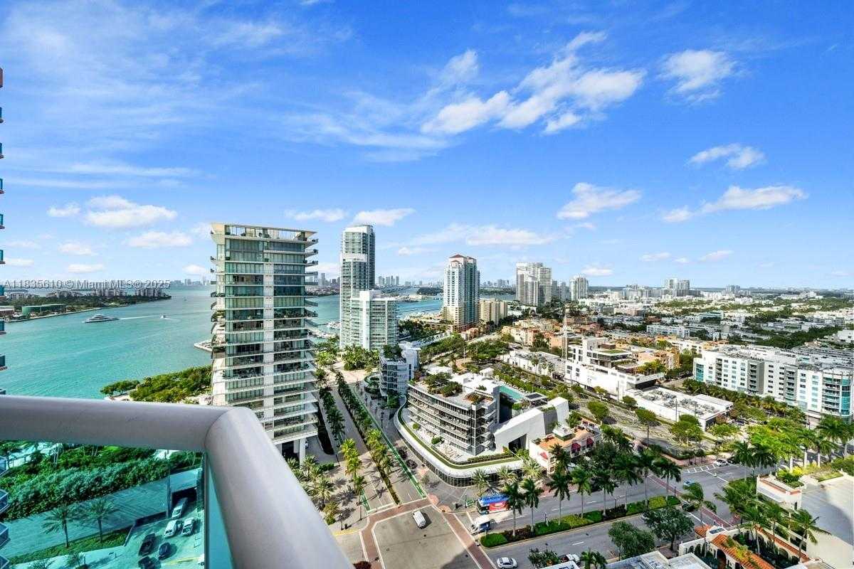 Small Image of 300 SOUTH POINTE DR #2305, Miami Beach Number 14