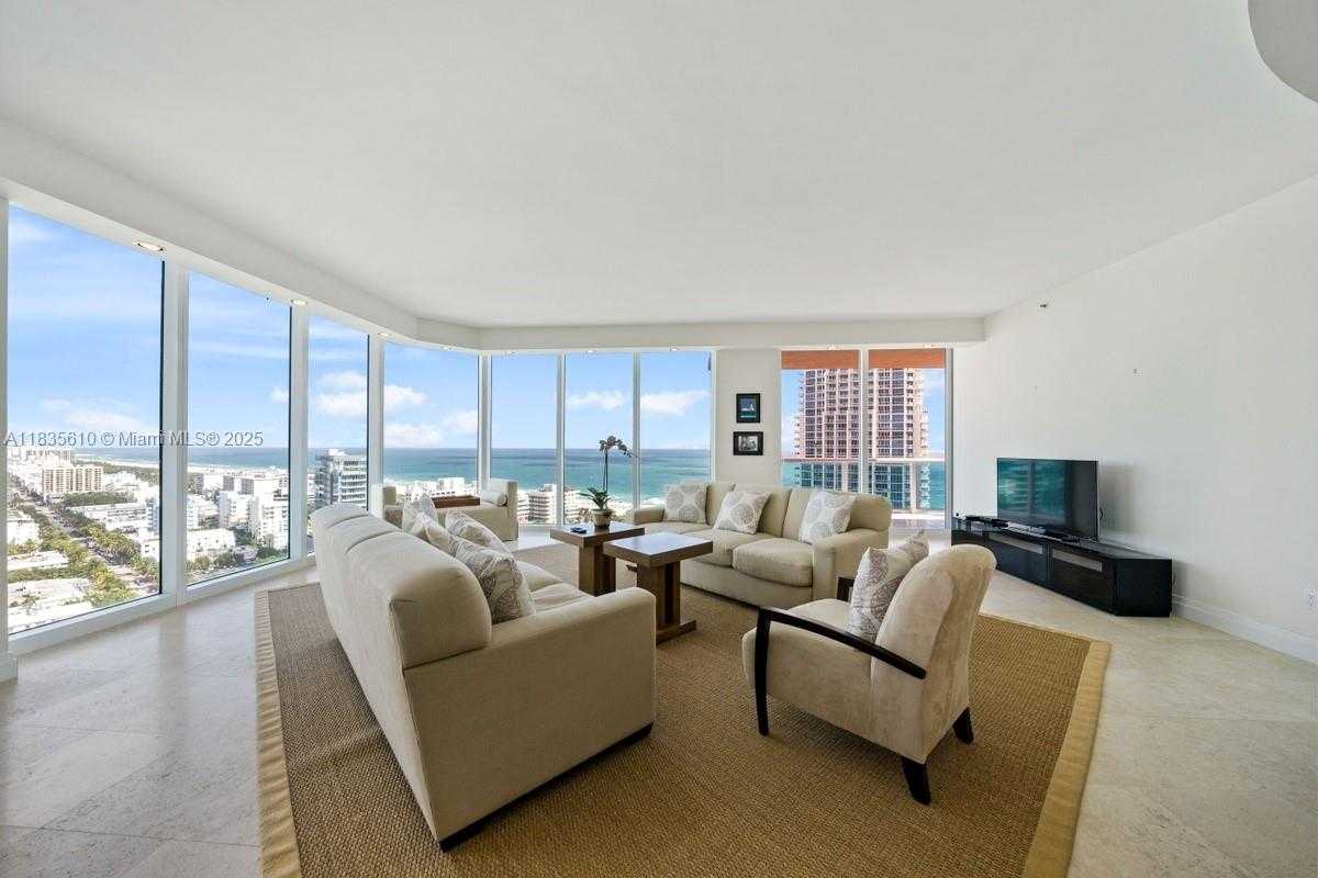 Small Image of 300 SOUTH POINTE DR #2305, Miami Beach Number 2